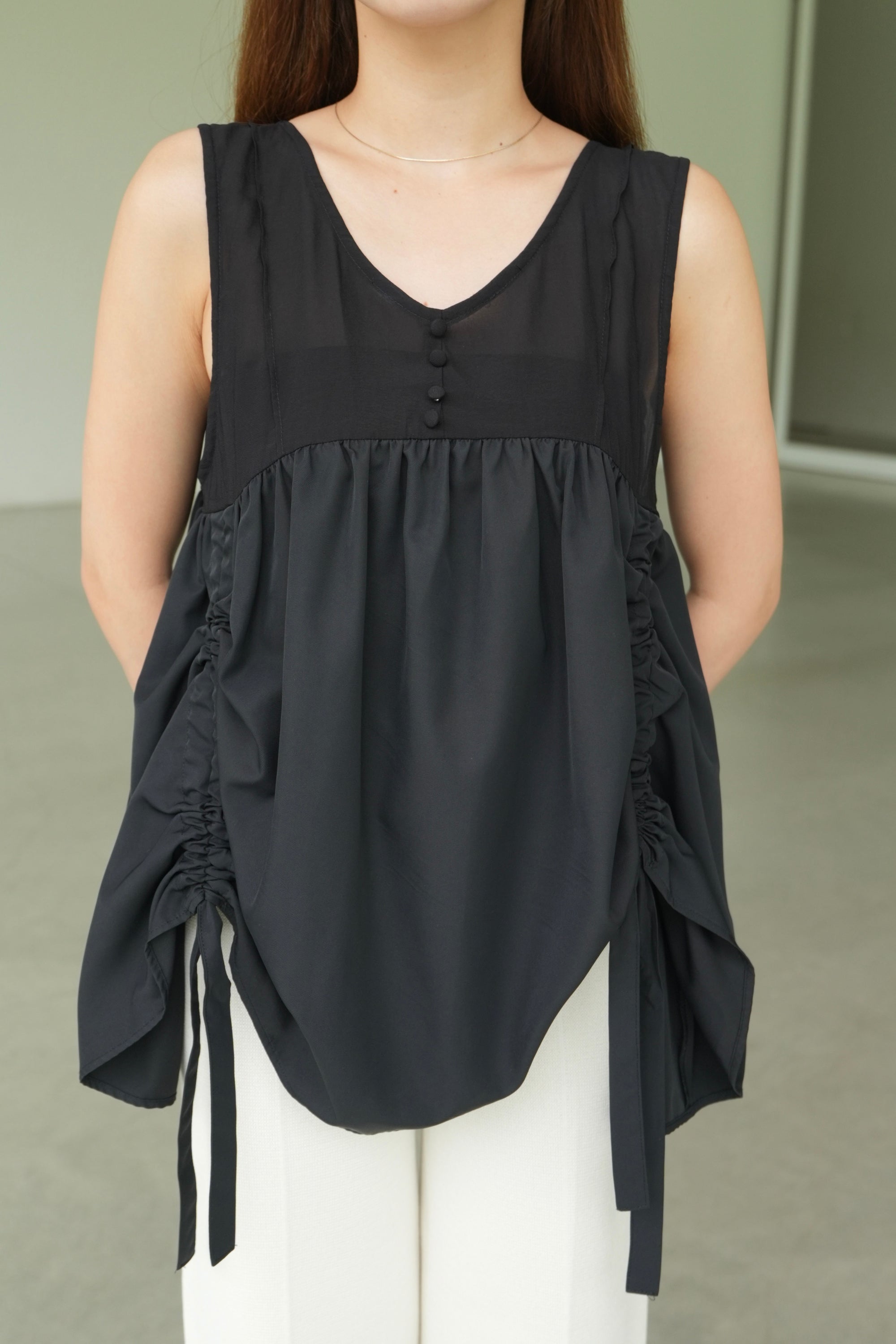 SCULPT GATHER TOPS