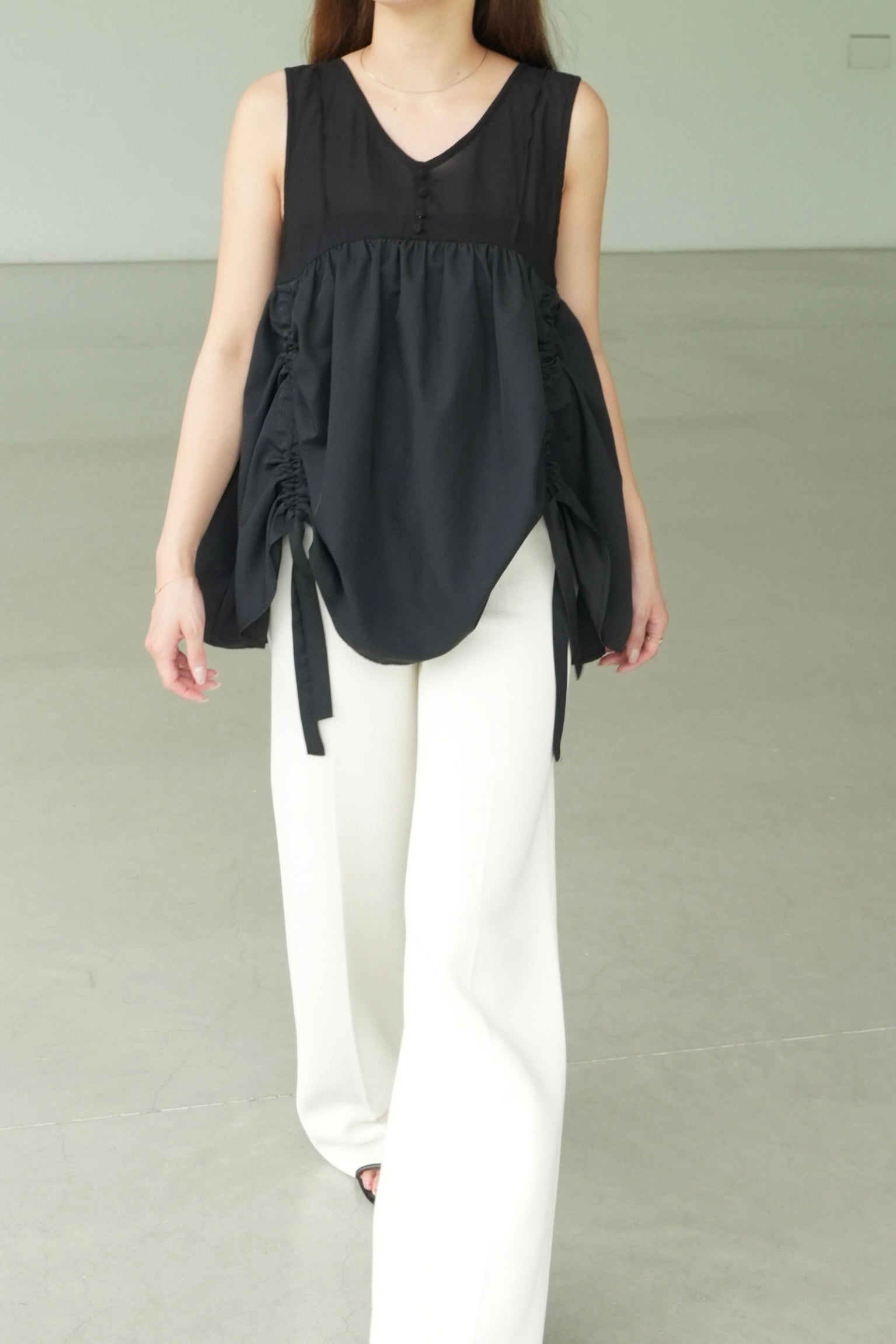 SCULPT GATHER TOPS