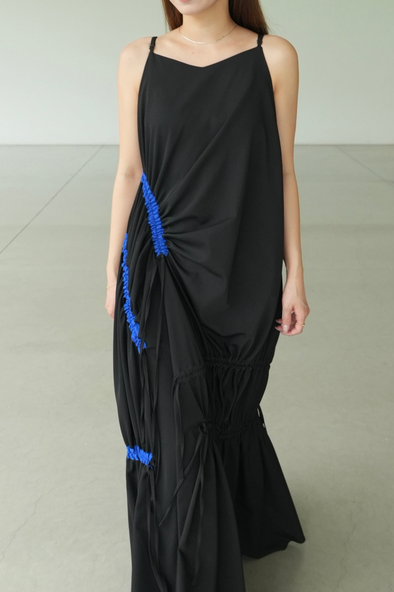 SCULPT DRESS