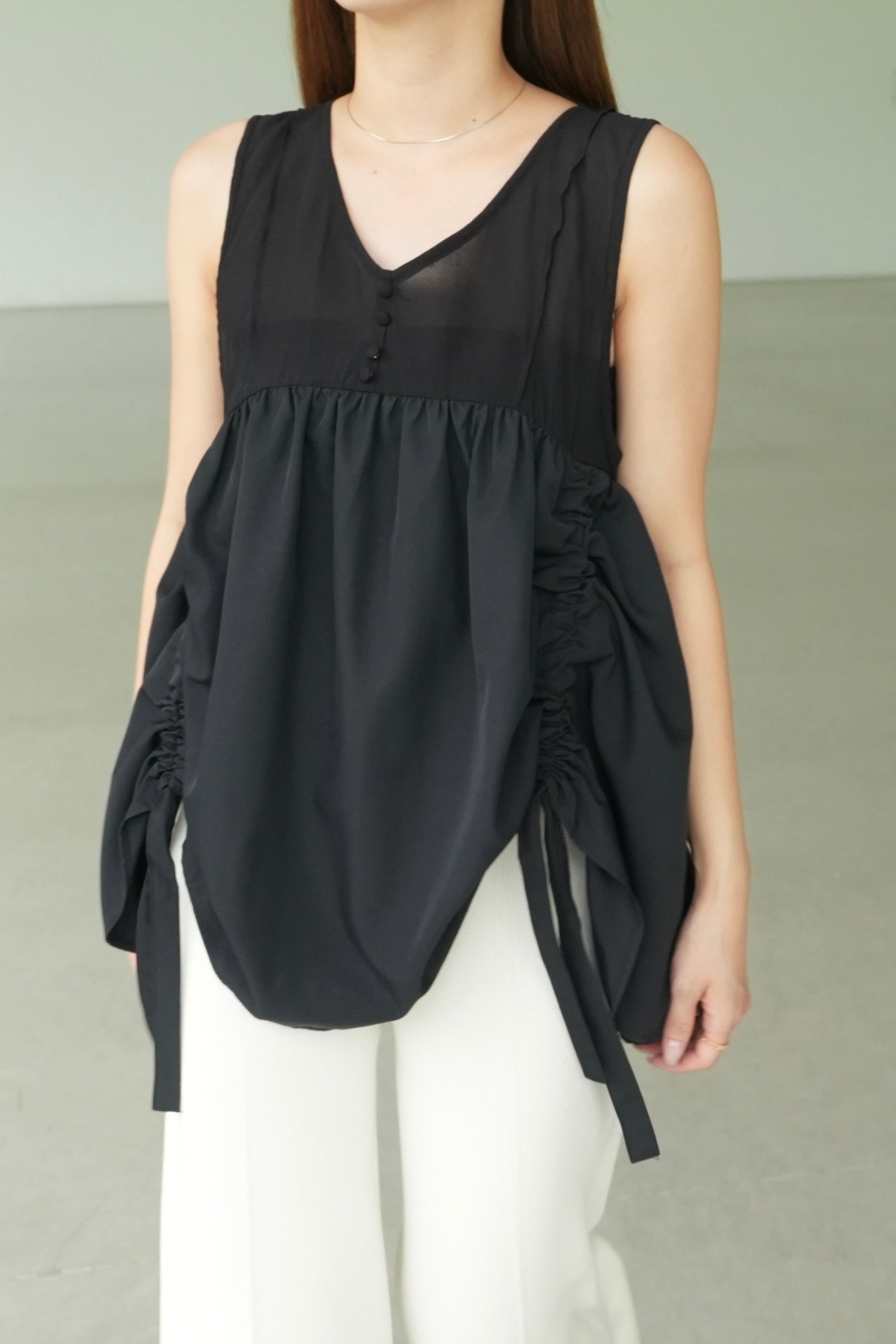 SCULPT GATHER TOPS