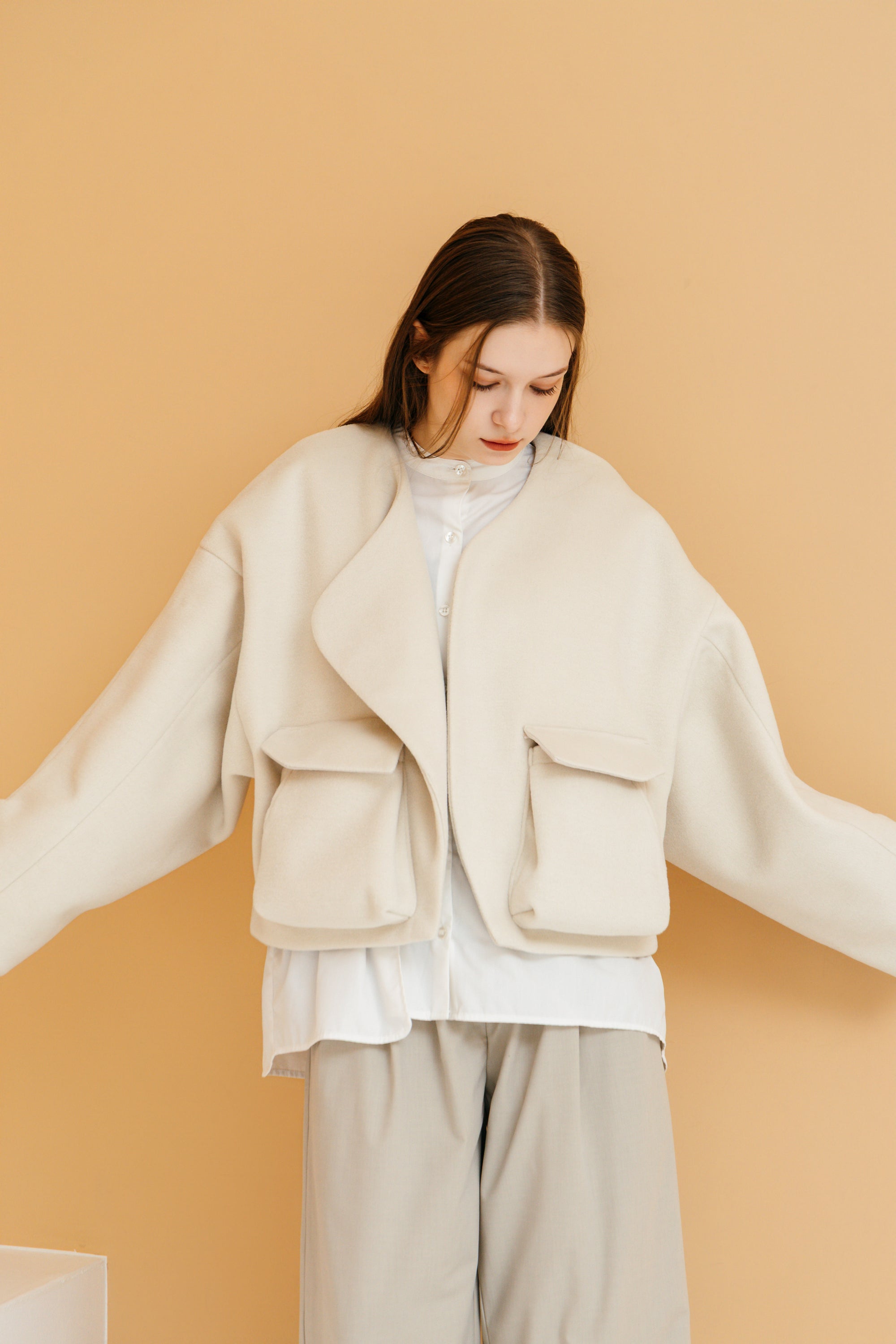 REFINED POCKET DETAIL COAT【11月下旬発売予定】