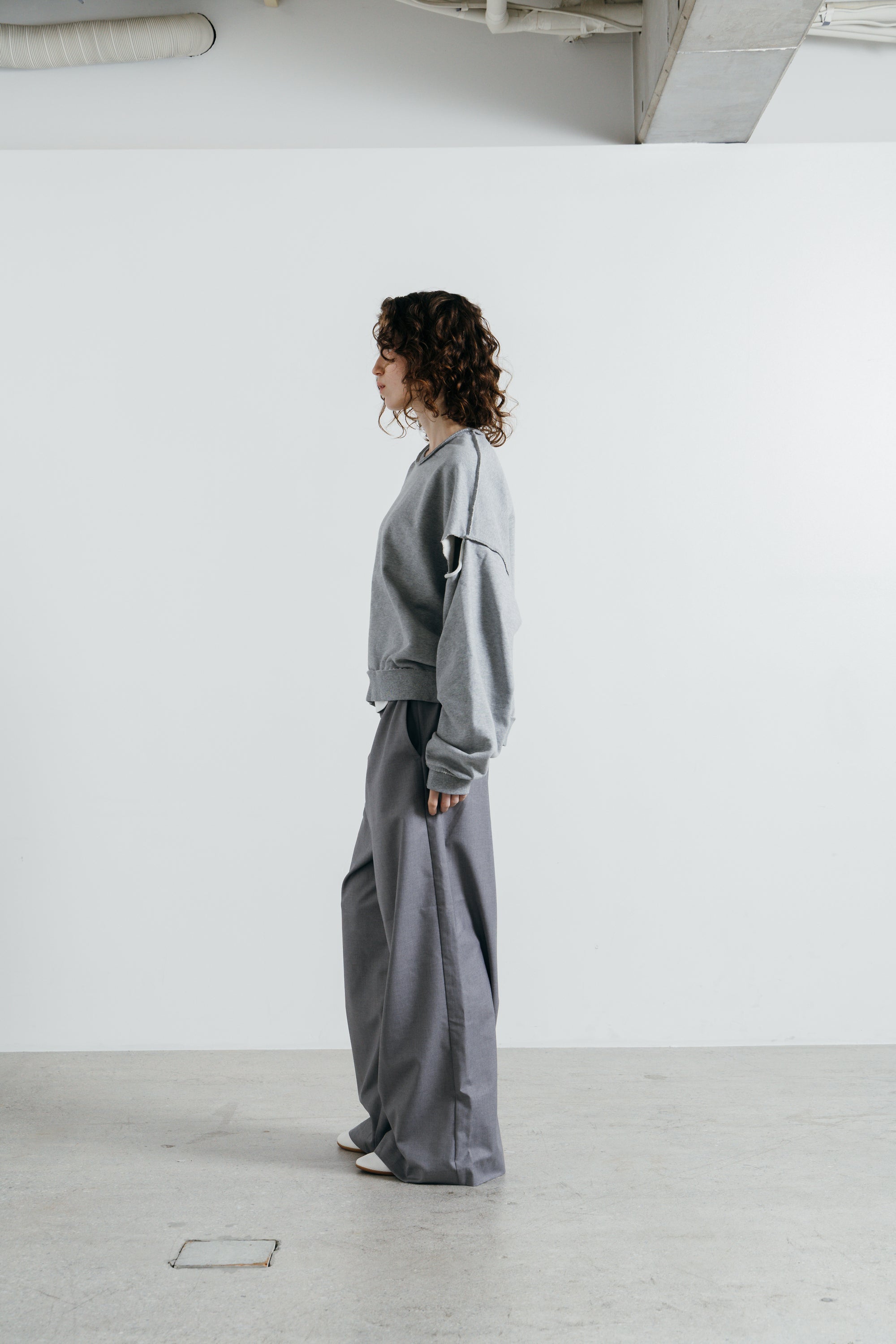SLIT SLEEVE PULLOVER