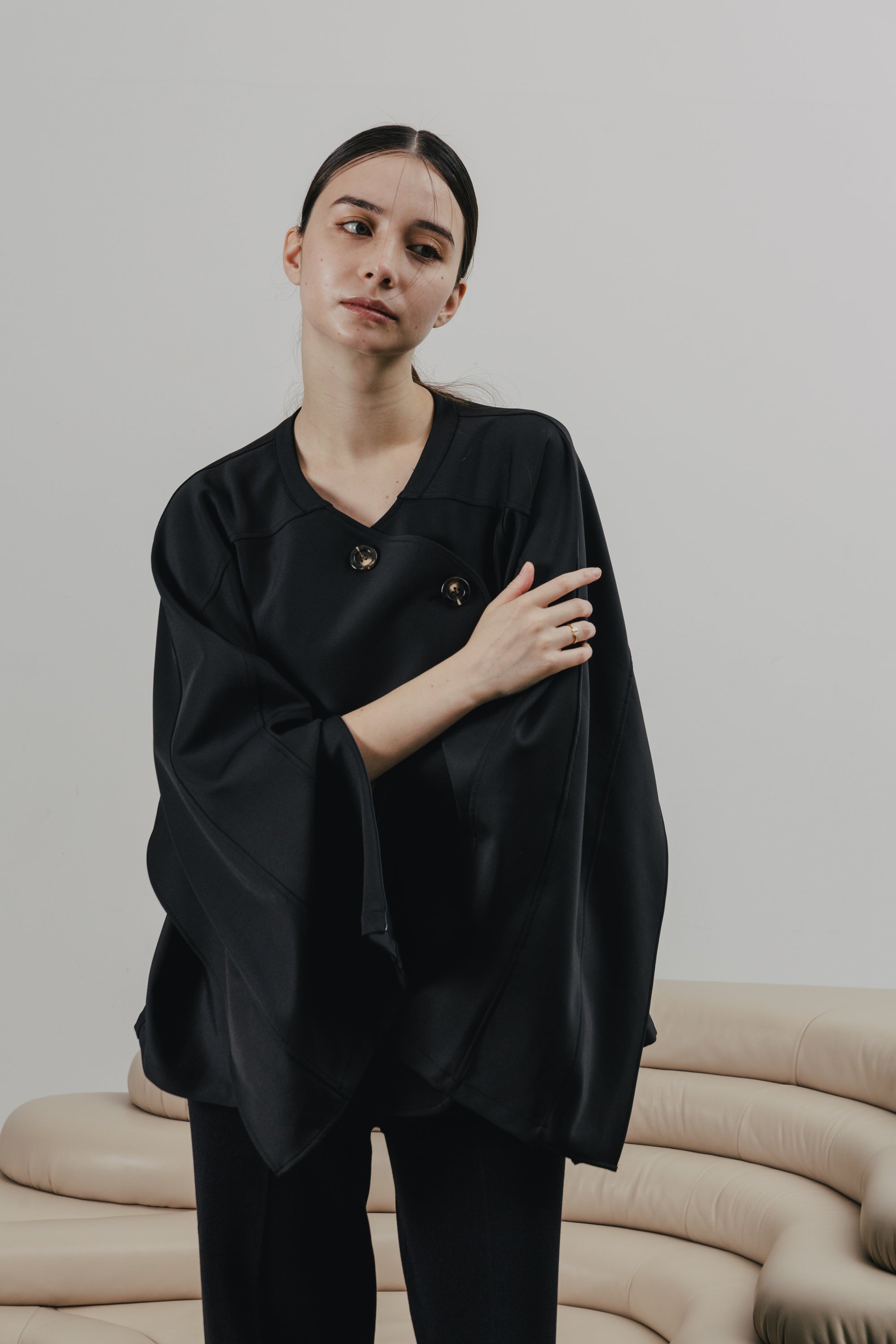 OVER FRILL JACKET – UNOF