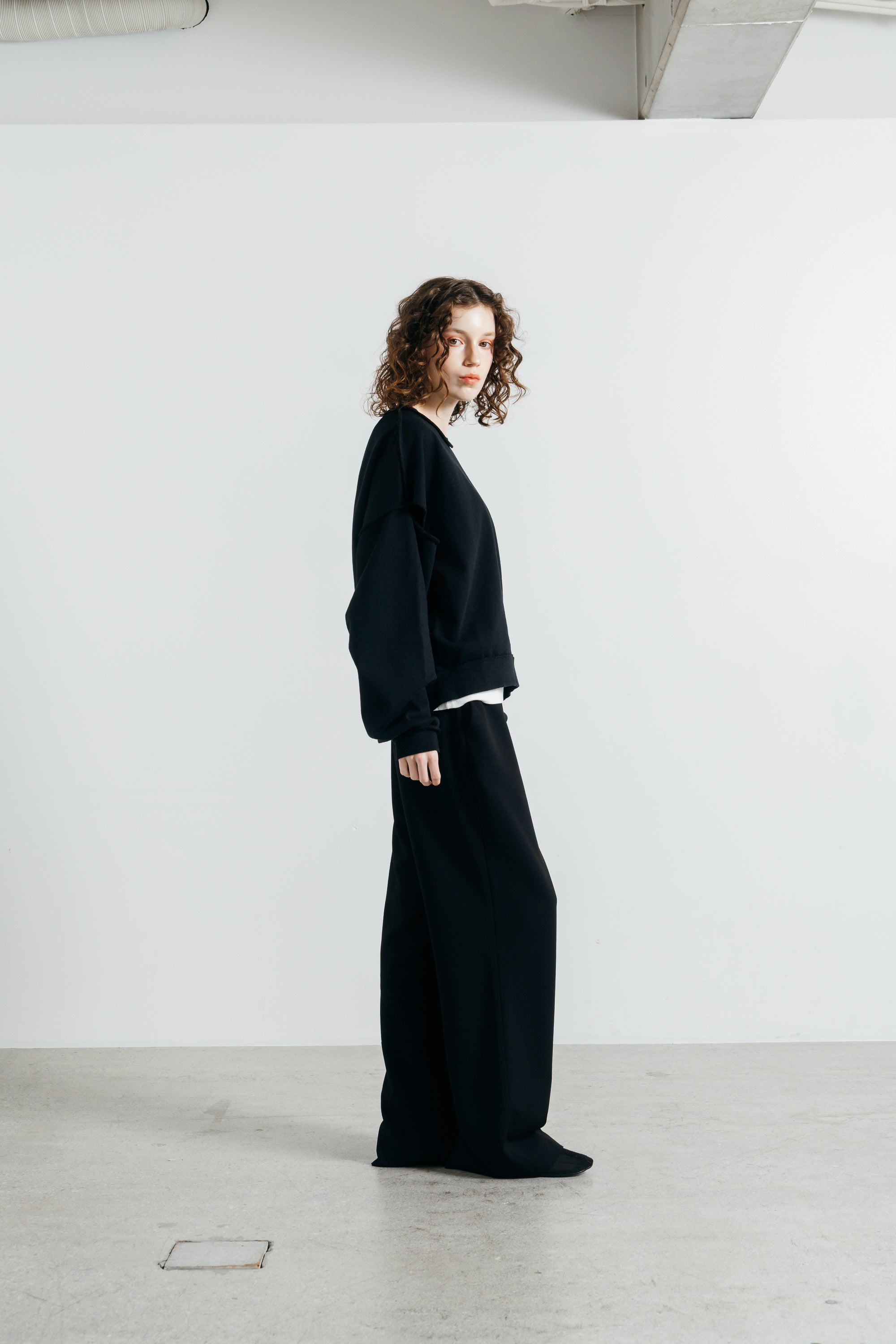 SLIT SLEEVE PULLOVER
