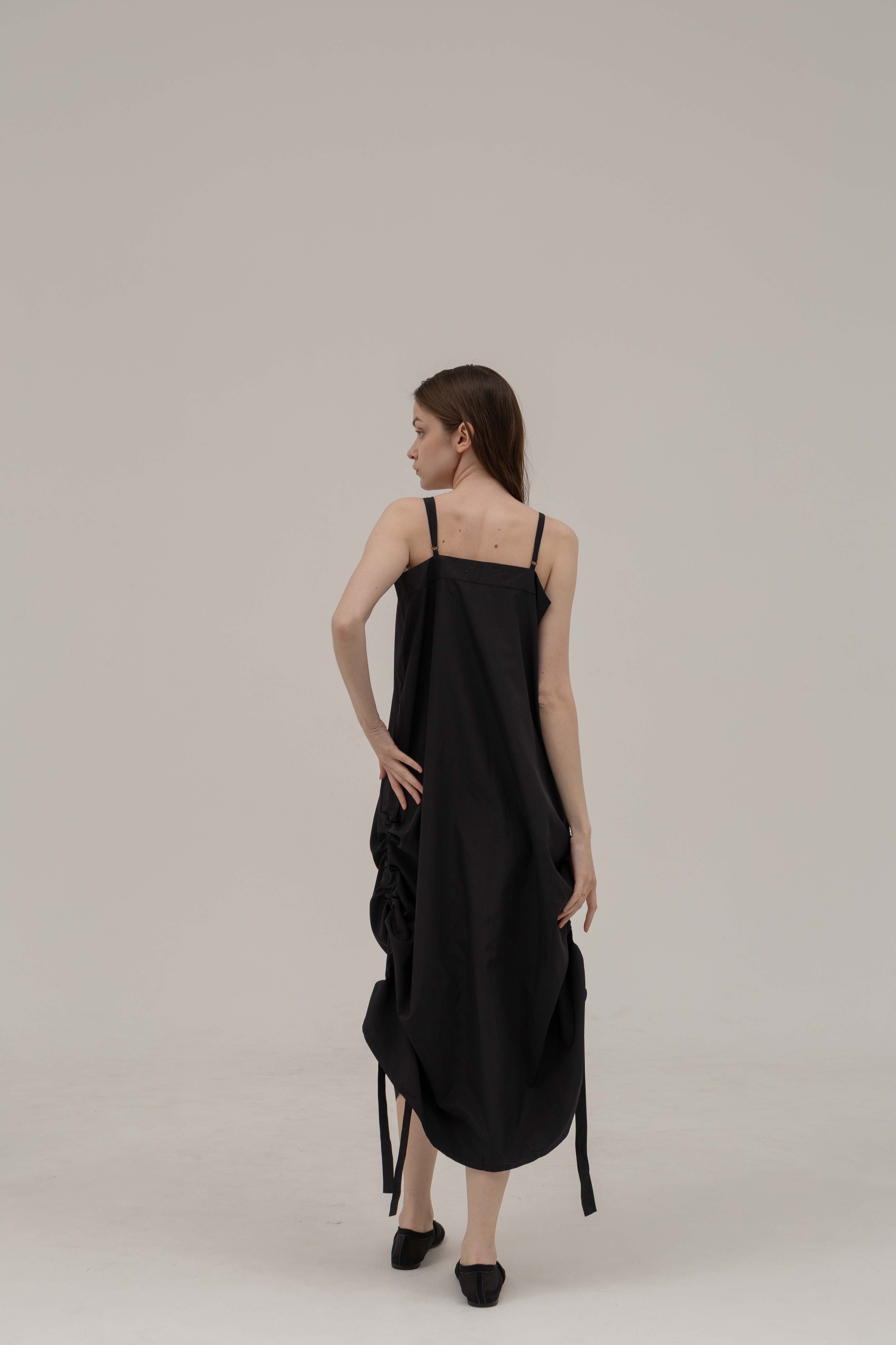 AIR DRAPE DRESS – UNOF