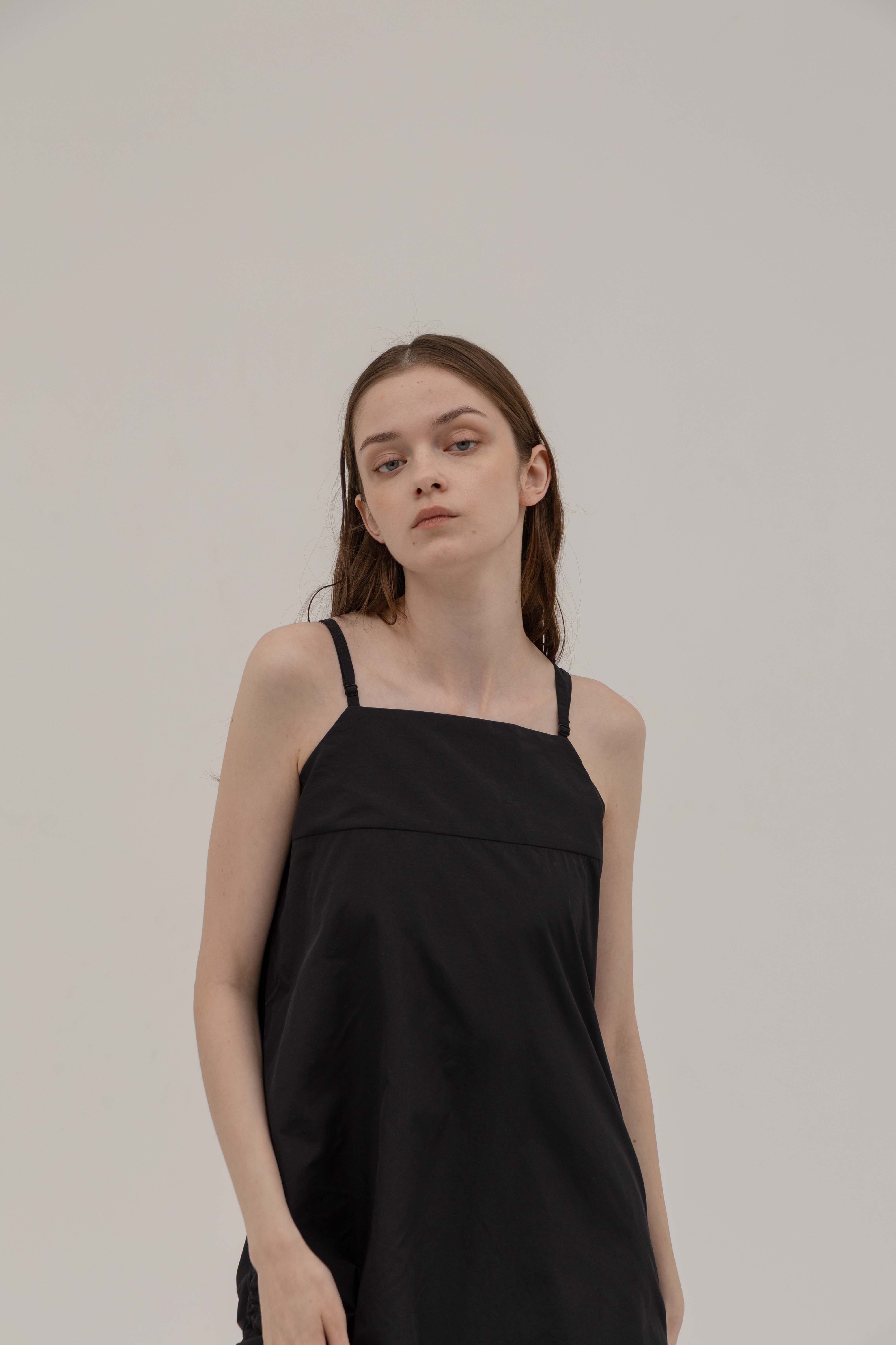 AIR DRAPE DRESS – UNOF