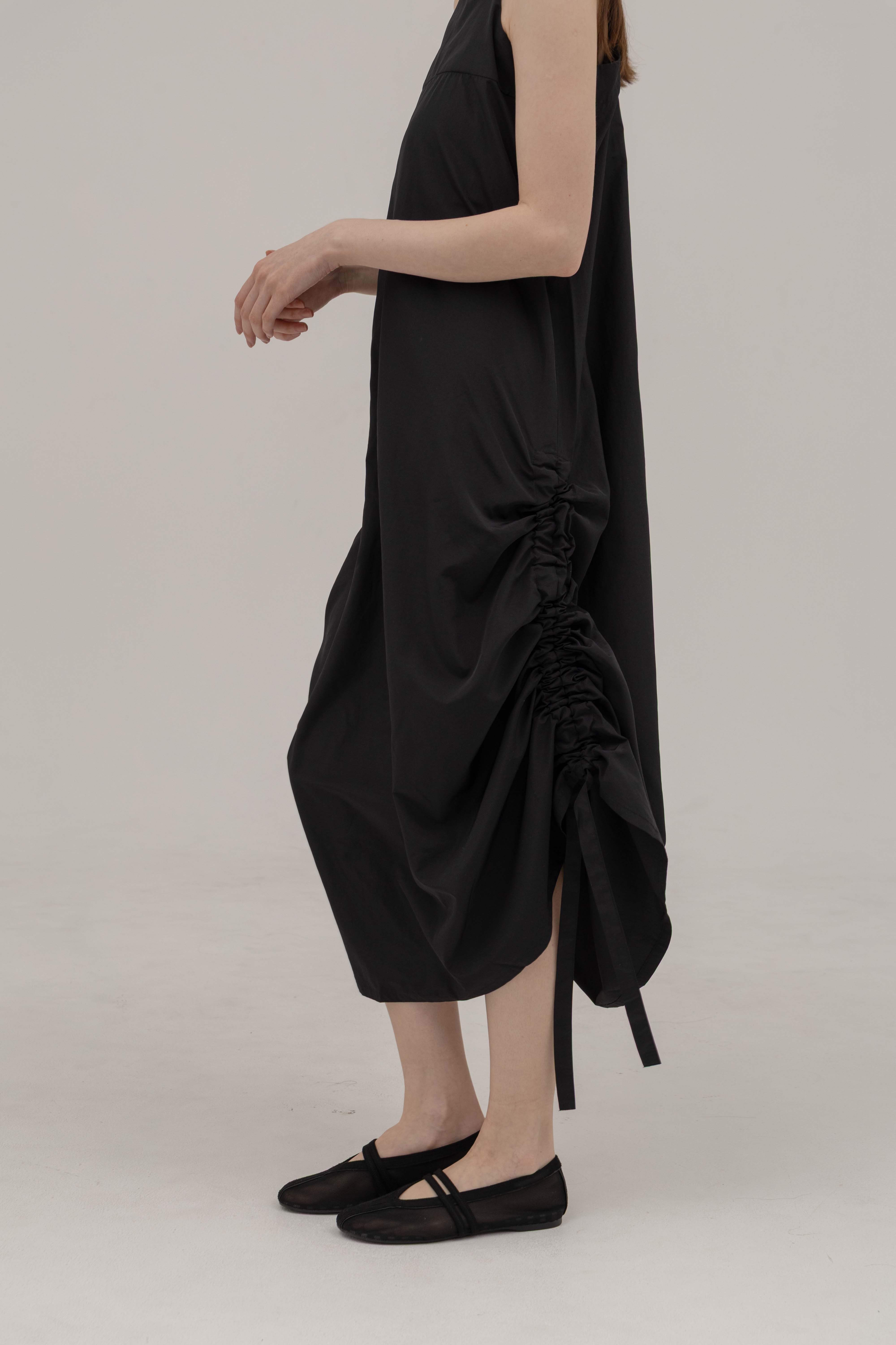 AIR DRAPE DRESS – UNOF