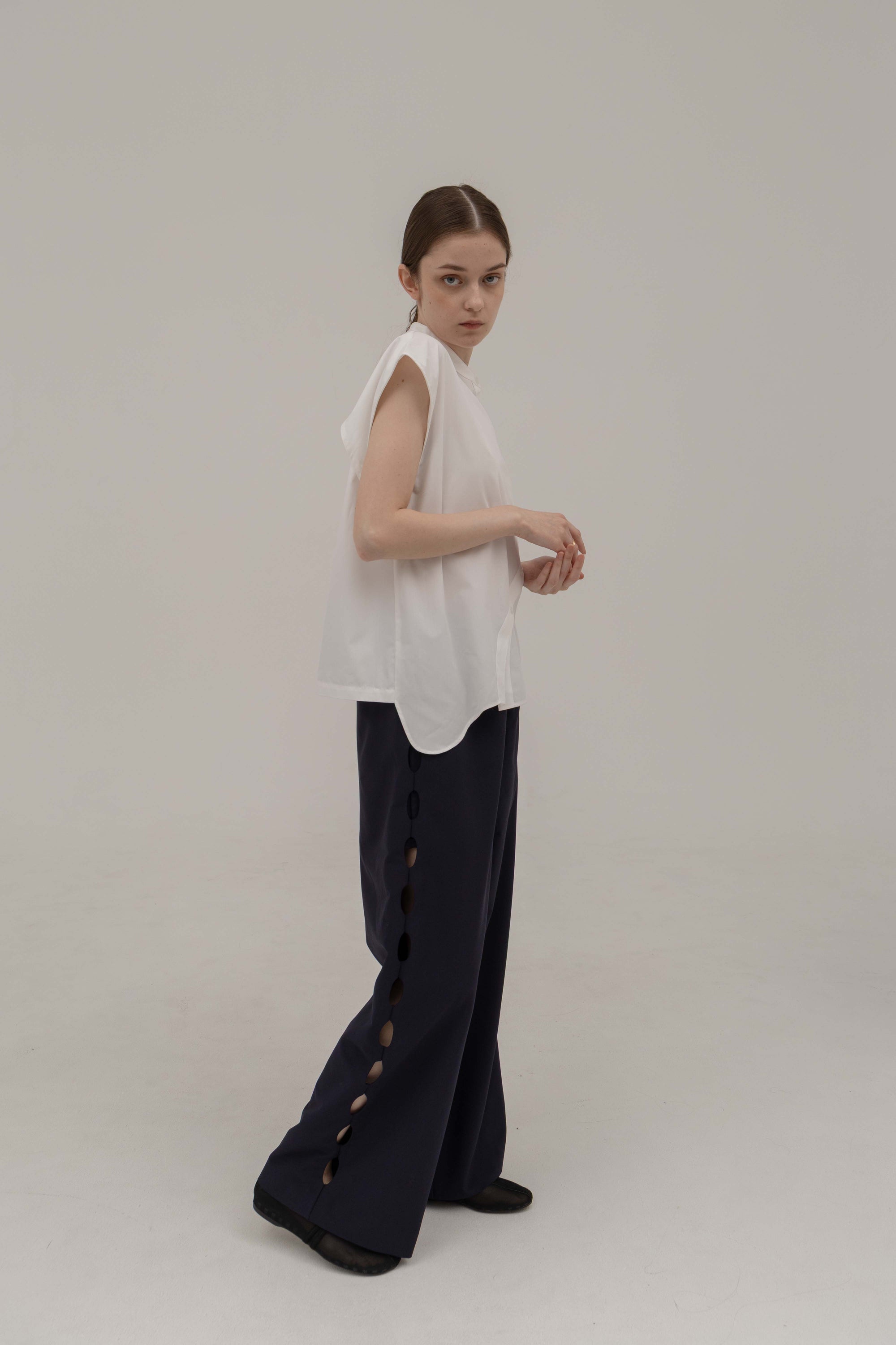 SLIT LINE PANTS