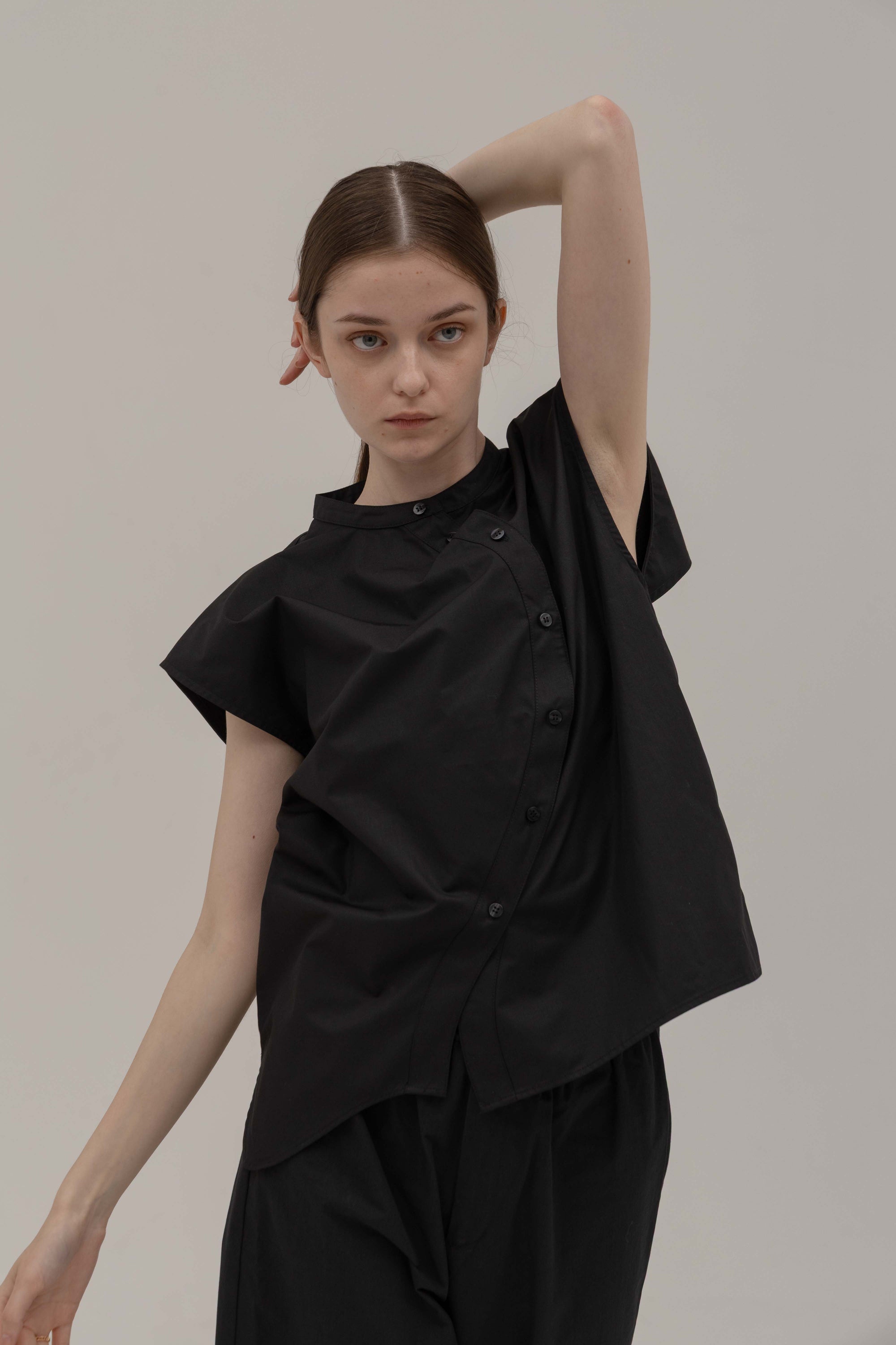 BACK HUSH SHIRT