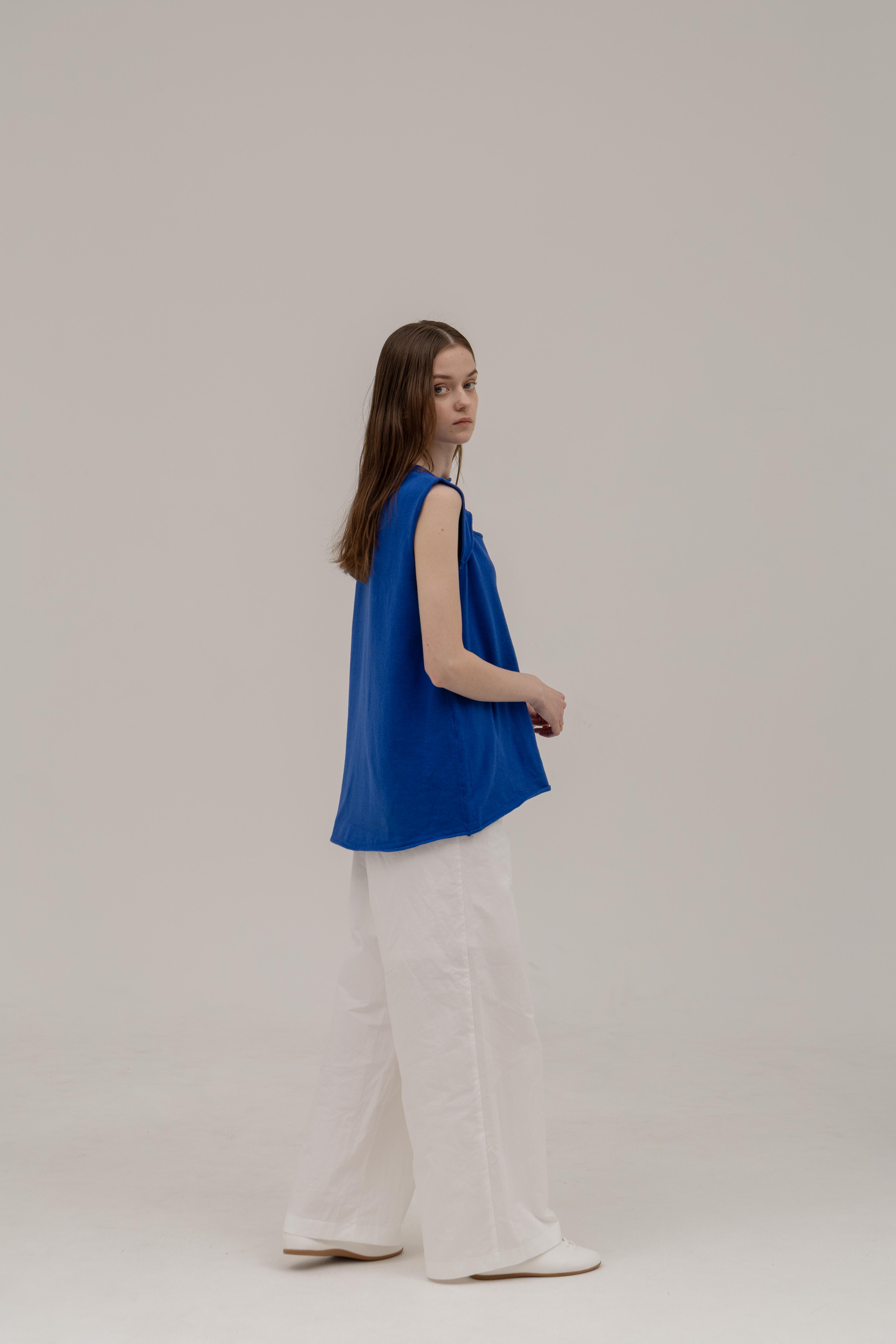 FRONT CUT TANK TOP – UNOF