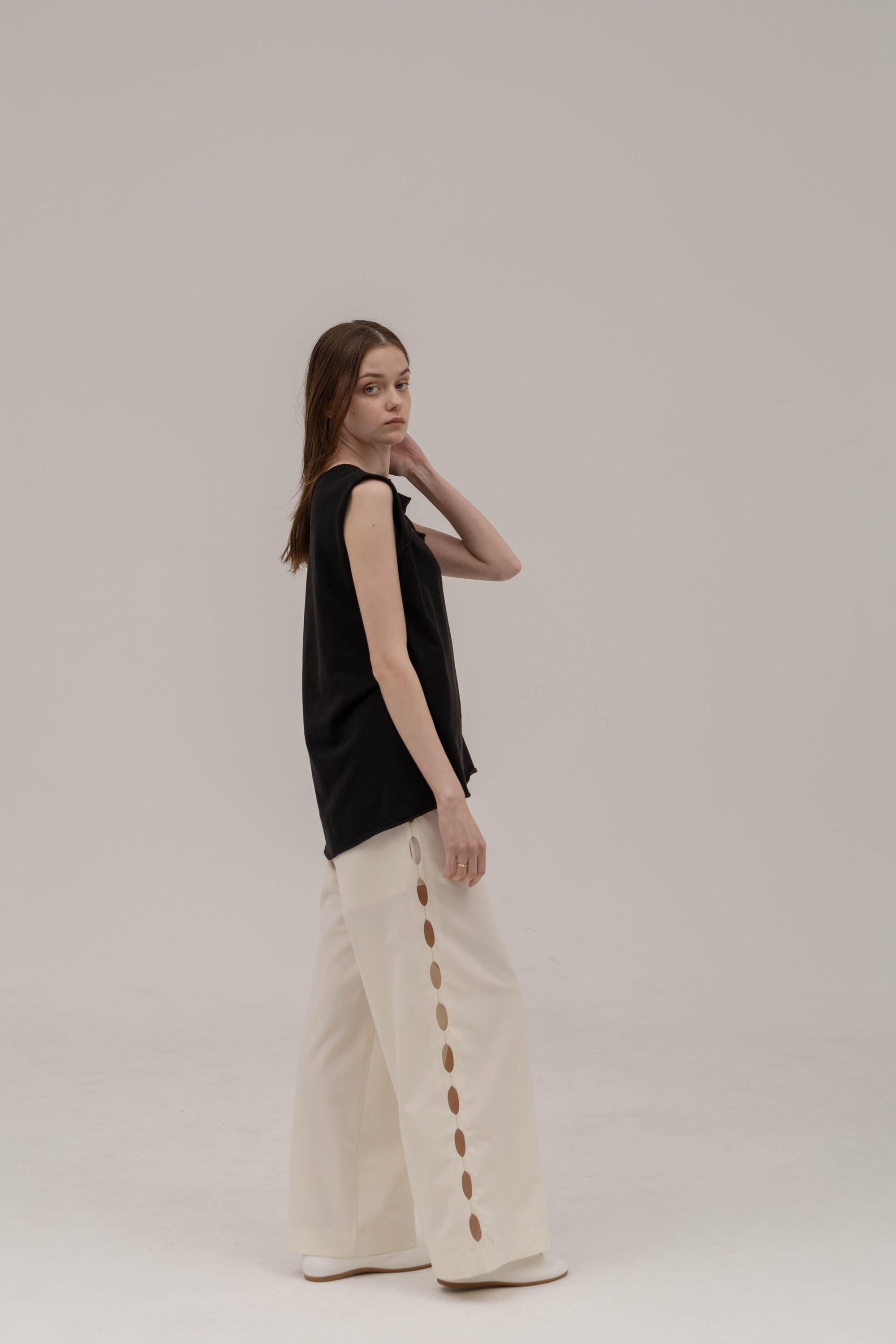 SLIT LINE PANTS